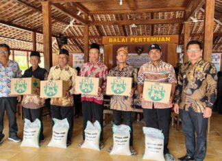 Pemdes Dimoro Salurkan Insentif dan Parsel Lebaran bagi Perangkat dan Lembaga Desa Tahun Anggaran 2026